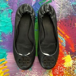 TORY BURCH Black Pebbled Leather ballet flats *Size 7 / excellent condition!